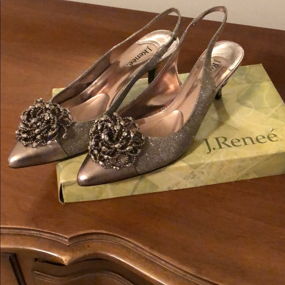 J.Renee Dress Pump Kitten Heel Size 9.5